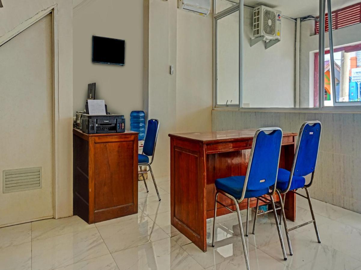 Reddoorz At Jalan Somba Opu Losari Makassar Eksteriør billede