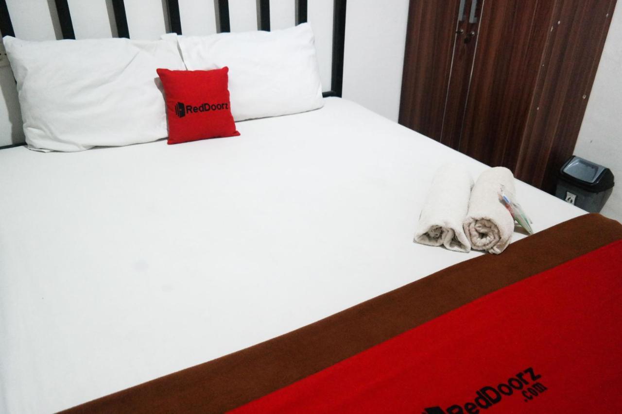 Reddoorz At Jalan Somba Opu Losari Makassar Eksteriør billede