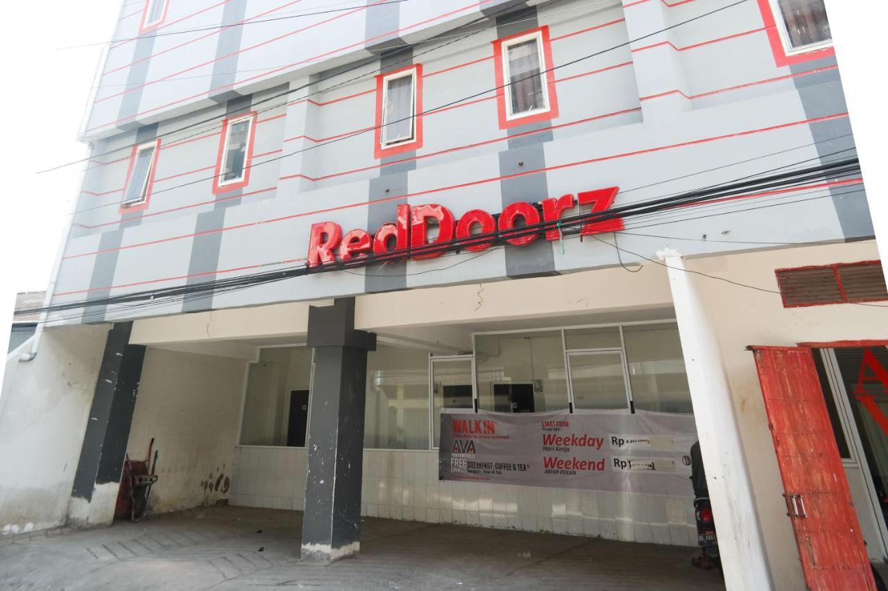 Reddoorz At Jalan Somba Opu Losari Makassar Eksteriør billede