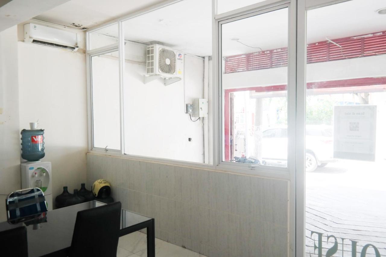 Reddoorz At Jalan Somba Opu Losari Makassar Eksteriør billede