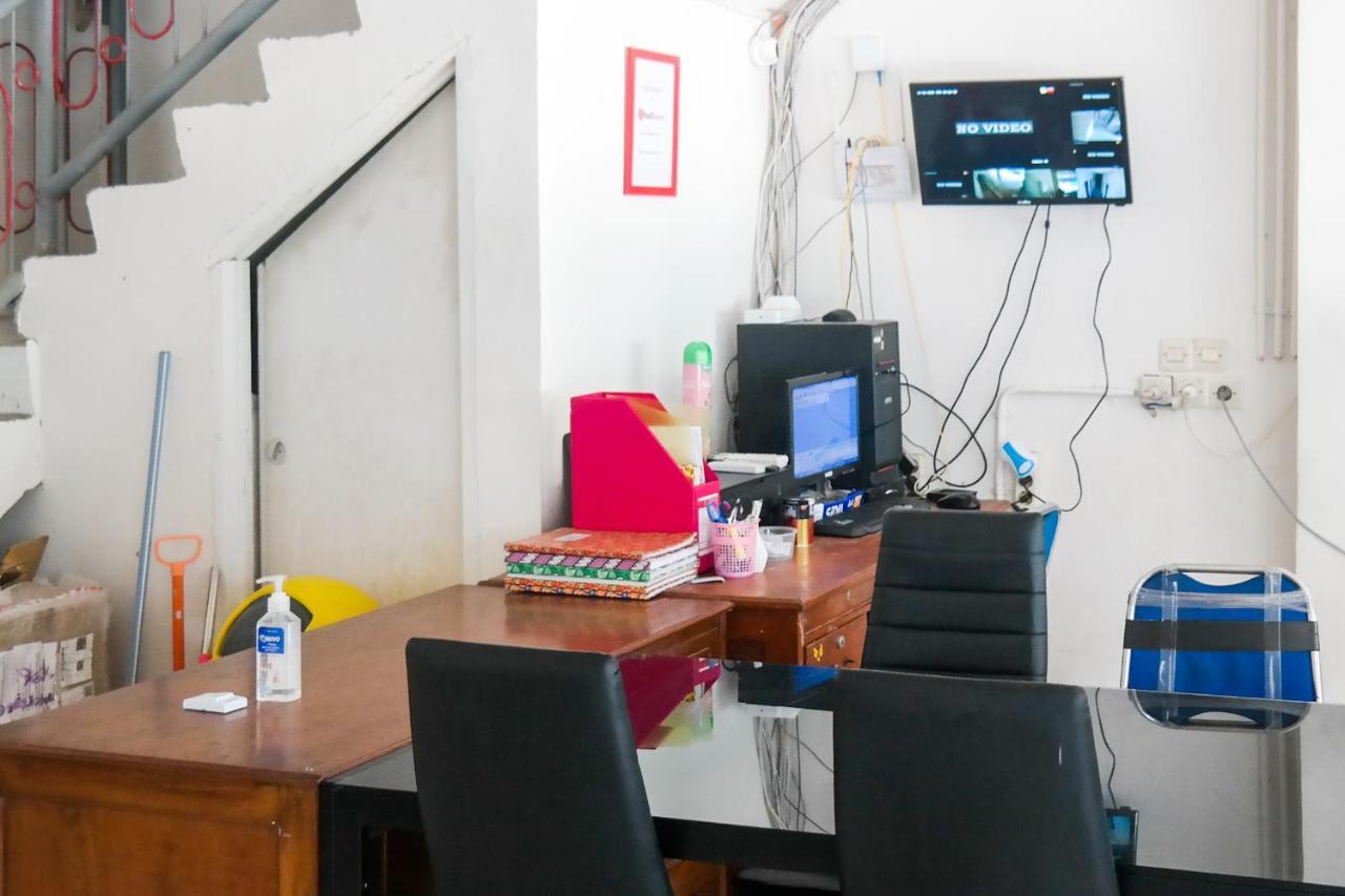 Reddoorz At Jalan Somba Opu Losari Makassar Eksteriør billede